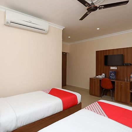 Oyo 13528 Kumud Plaza Hotel Bhubaneswar Bagian luar foto