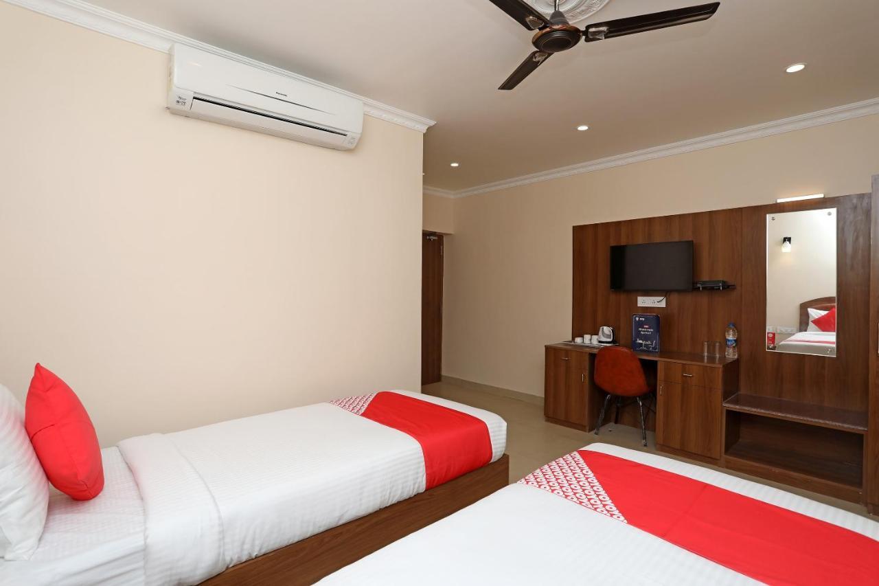 Oyo 13528 Kumud Plaza Hotel Bhubaneswar Bagian luar foto