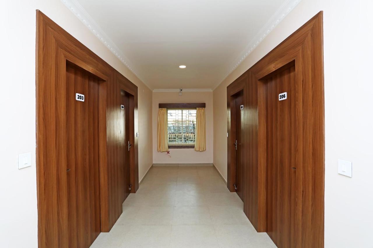 Oyo 13528 Kumud Plaza Hotel Bhubaneswar Bagian luar foto