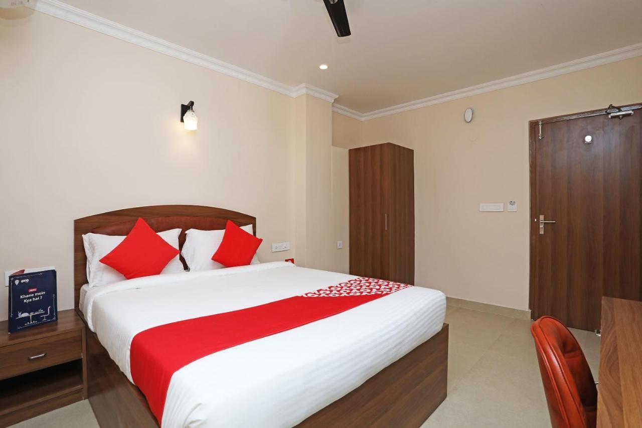 Oyo 13528 Kumud Plaza Hotel Bhubaneswar Bagian luar foto