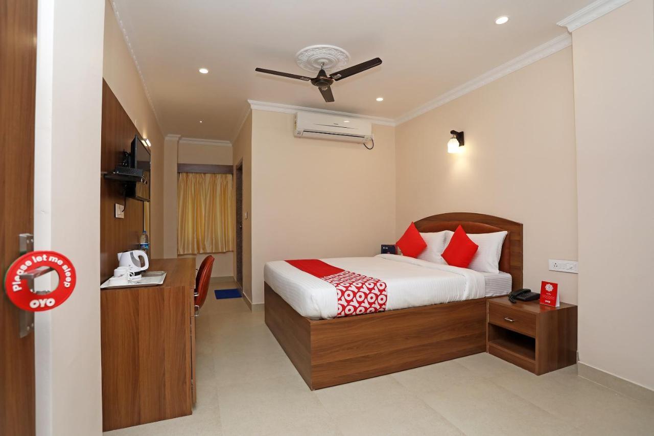 Oyo 13528 Kumud Plaza Hotel Bhubaneswar Bagian luar foto